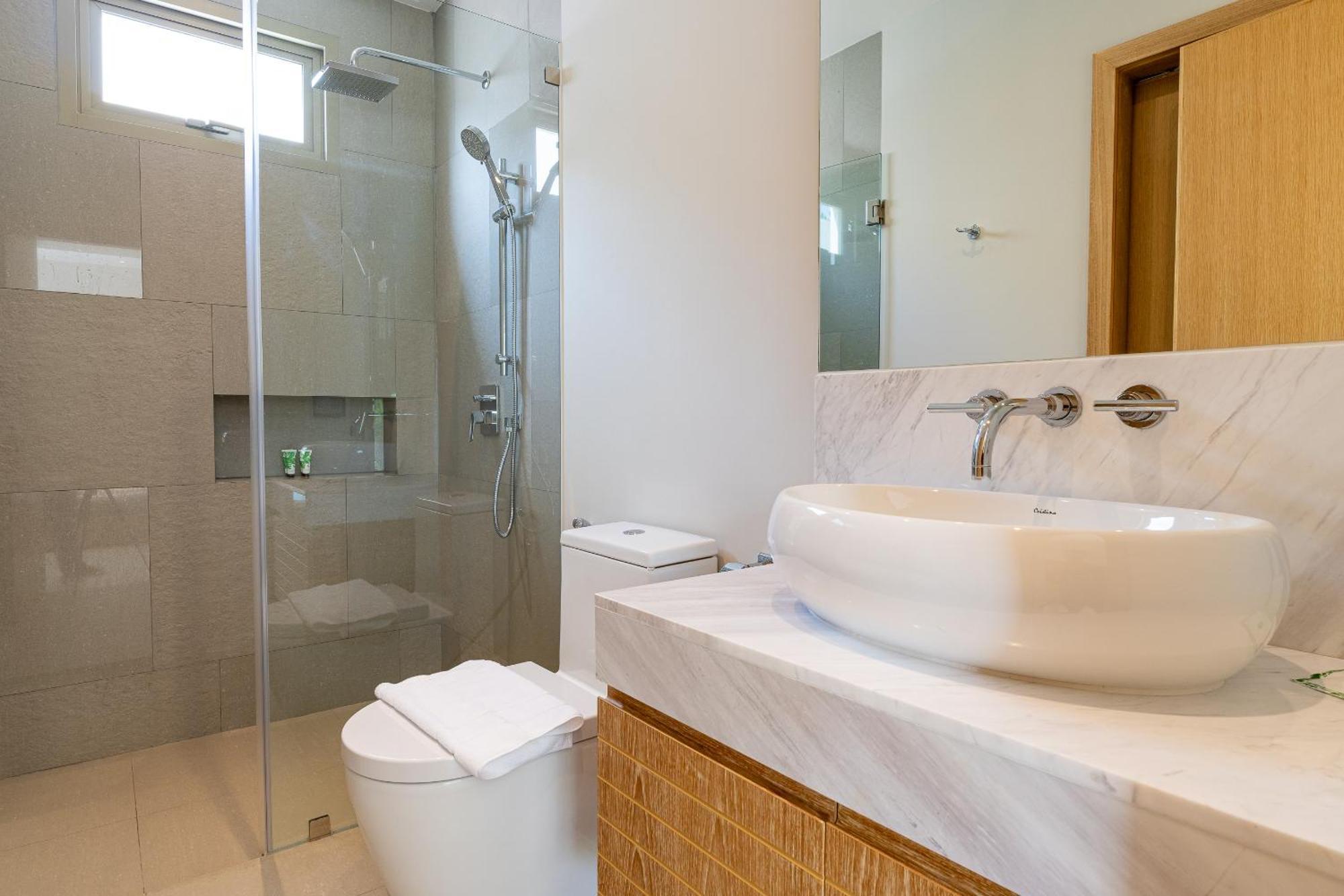 Trichada Breeze 3Br Stylish Villa, 15 Min To Layan Beach Thalang Eksteriør bilde